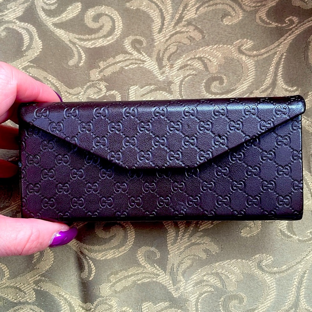 Gucci sunglasses case